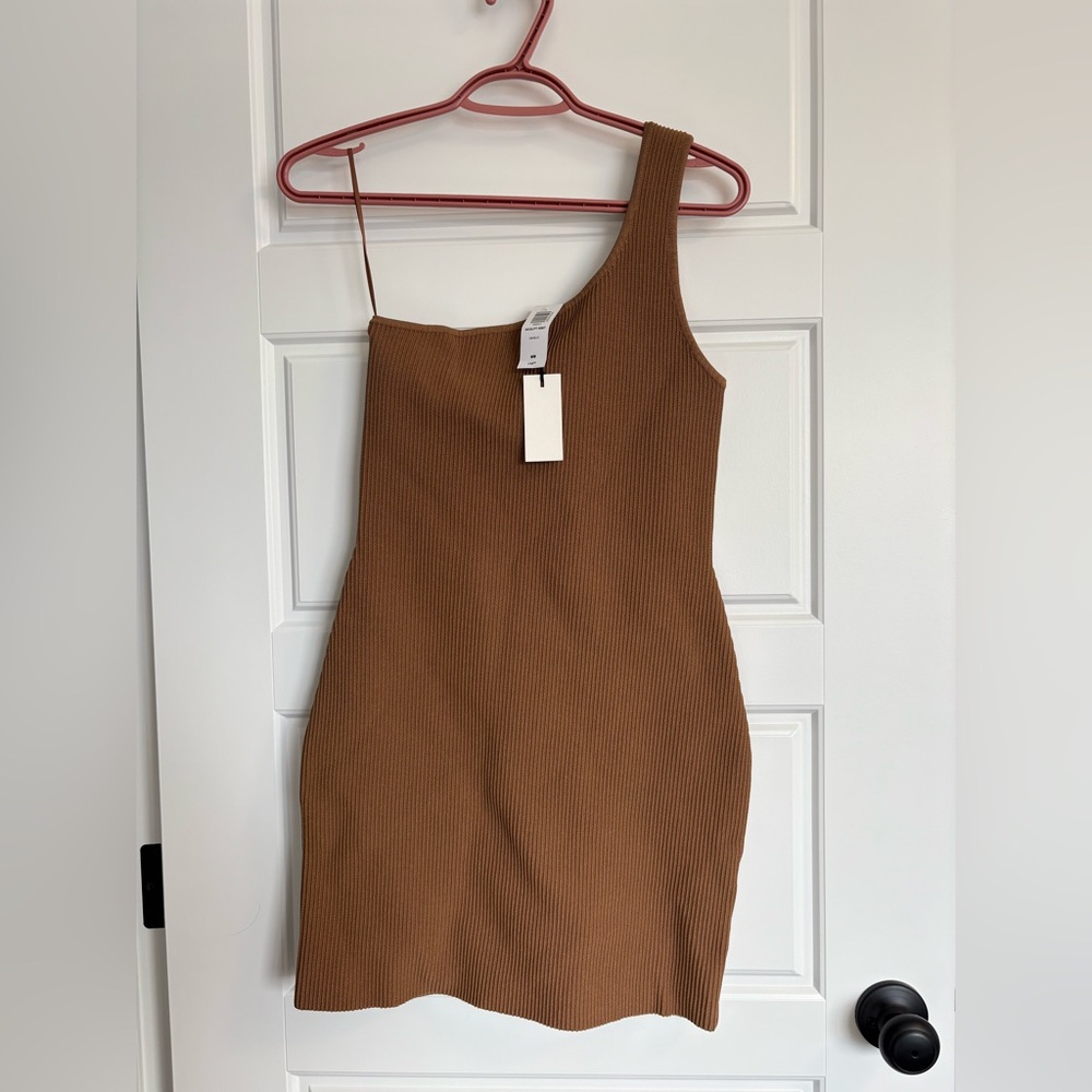 Babaton Sculpt Knit Off the Shoulder Dress (M)